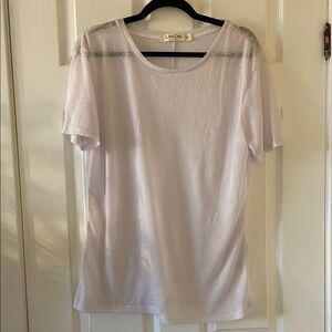 White linen summer minimalist tee